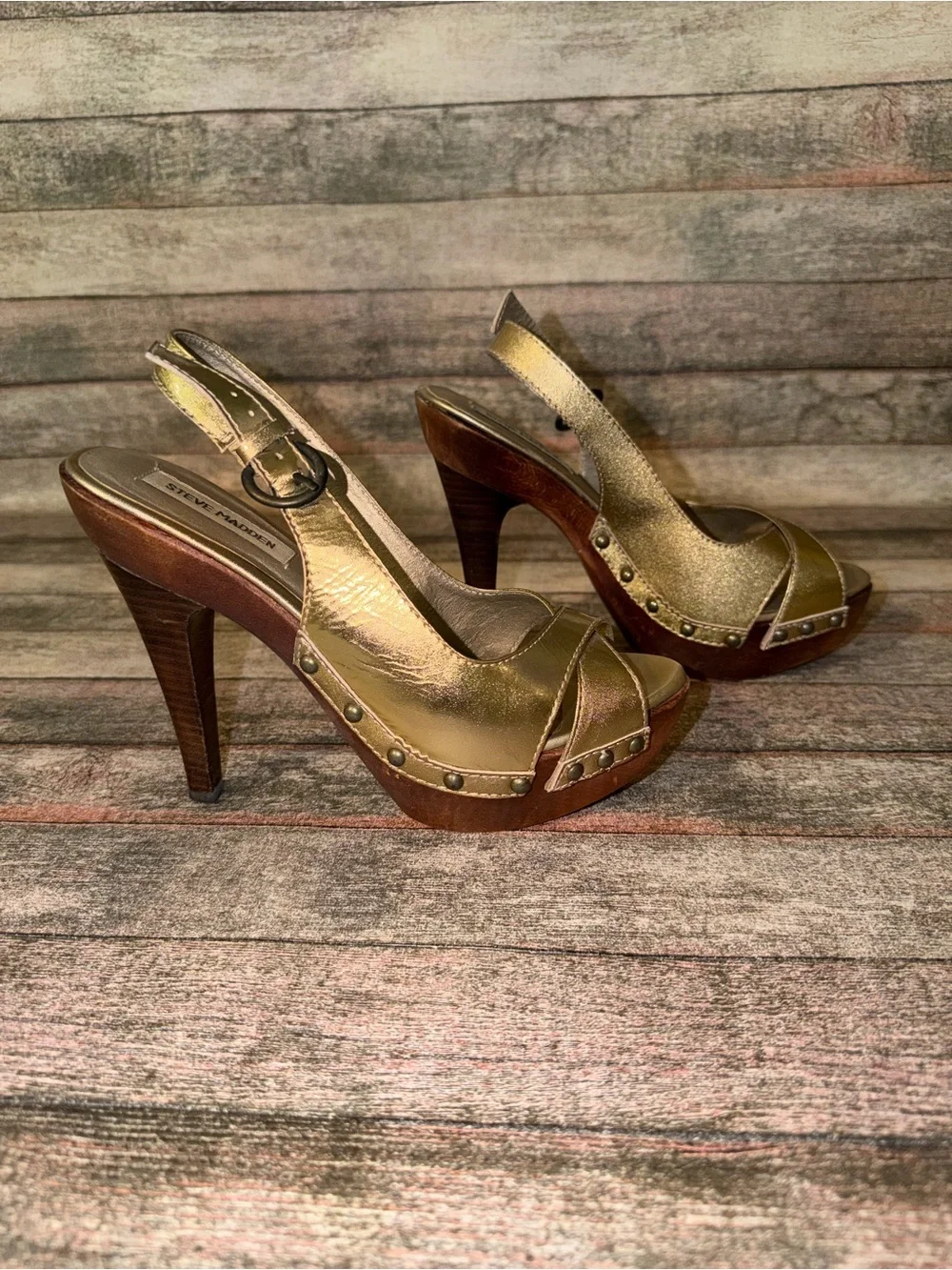 Steve Madden statement gold